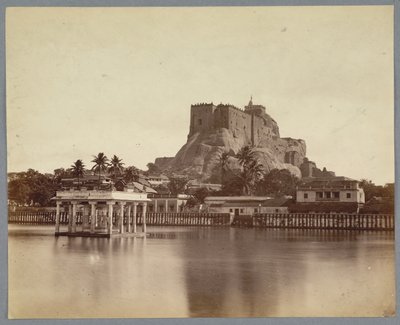 De Tank en Rots Fort bij Trichinopoly door English Photographer