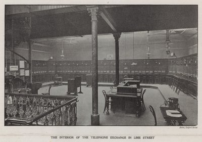Het interieur van de Telefooncentrale in Lime Street door English Photographer