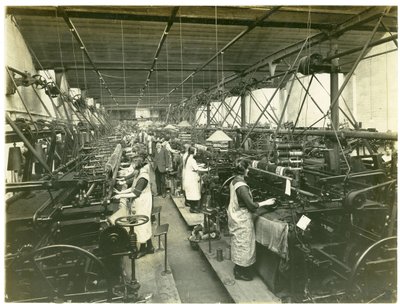 Turks weven, Hughes fabriek nr. 2, 1923 door English Photographer