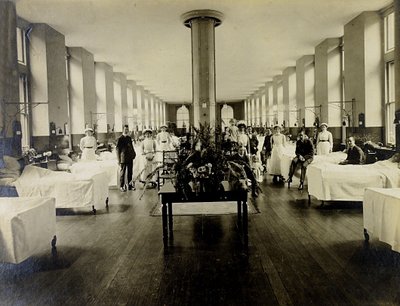 Victoria-afdeling in St. Thomas Hospital, Londen, ca. 1900 door English Photographer