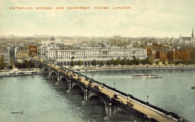 Waterloo Bridge en Somerset House door English Photographer