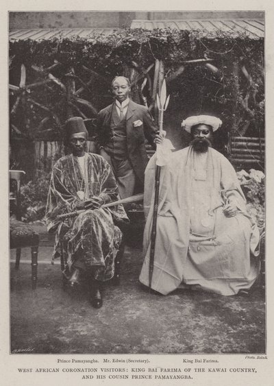West-Afrikaanse Kroningsbezoekers, Koning Bai Farima van het Kawai-land en zijn Neef Prins Pamayangba door English Photographer