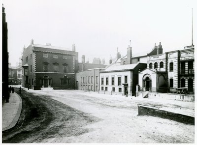 Whitehall Court of Yard, Vanbrugh House, gesloopt 1898 door English Photographer