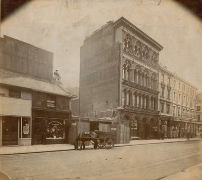 William Whiteley Ltd, warenhuis door English Photographer