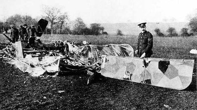 Wrakstukken van Overvaller Neergehaald in Essex, 28 januari 1918 door English Photographer