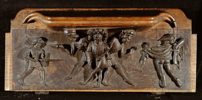 Een beschadigde misericord die drie mannen toont die vechten met dolken en zwaarden, New College Chapel, Oxford, laat 14e eeuw (hout) door English School