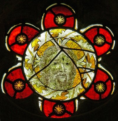 Een noordelijk raam met het hoofd van Christus door English School