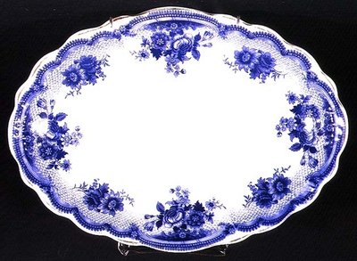 Albertoli patroon Staffordshire bord, ca. 1860 door English School