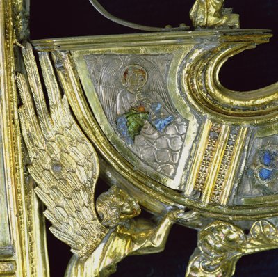 Engel die een kleine schalmei speelt, detail van de kromstaf van William of Wykeham (c.1320-1404) (verguld zilver en champlevé email) door English School