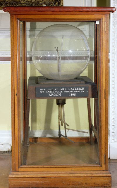 Argonlamp gebruikt door Lord Rayleigh (1842-1919) 1895 door English School