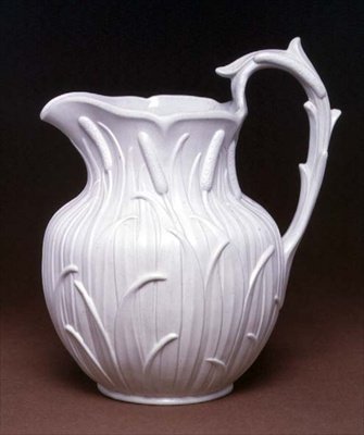Waterkan met riet, gemaakt in Hanley, Ridgeway & Abington, c.1848-60 (wit reliëf-gevormd aardewerk) door English School