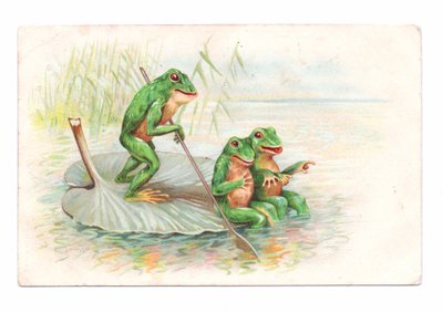 Edwardiaanse ansichtkaart van twee kikkers zittend op een waterlelieboot terwijl een derde roeit, ca 1910 (kleurenlitho) door English School