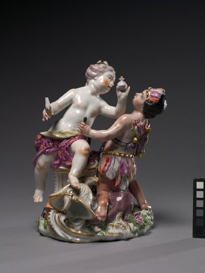 Europa en Amerika, vervaardigd door Chelsea Porcelain Factory, ca. 1760 door English School