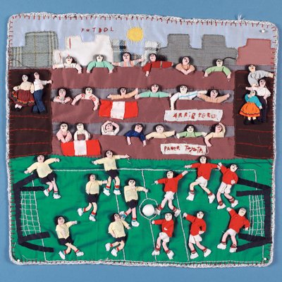 Stoffencollage van een voetbalwedstrijd in Peru door English School