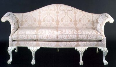 George III gestoffeerde en geschilderde sofa, late 18e eeuw door English School
