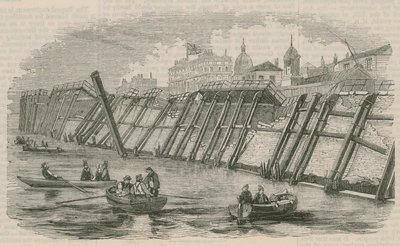Greenwich Pier na de val door English School