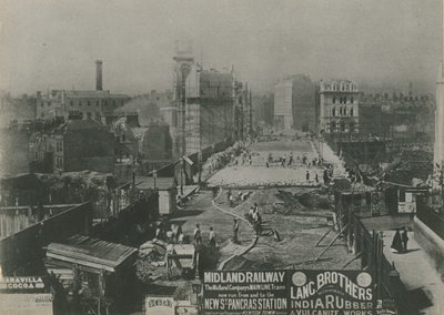Holborn Viaduct in aanbouw in 1869 door English School
