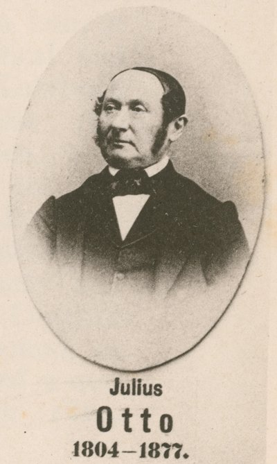 Julius Otto door English School