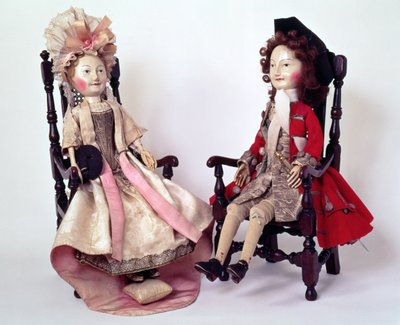 Lord en Lady Clapham, houten poppen gemaakt in de William en Mary periode, laat 17e eeuw, c.1680s door English School