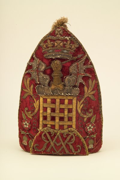Grenadiersmuts van een officier, circa 1708 door English School