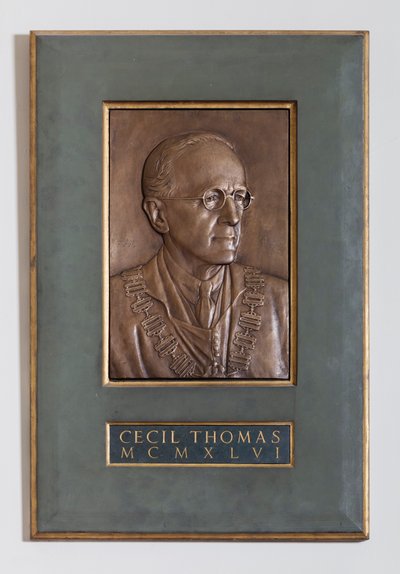 Plaquette met Cecil Thomas, Beeldhouwer & Medailleur, 1946 door English School
