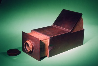 Draagbare schuifdoos camera obscura, ca. 1800 (hout) door English School