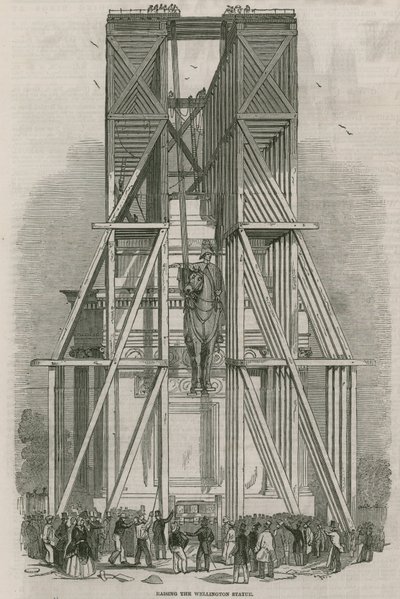 Het oprichten van het Wellington standbeeld, Hyde Park Corner, Londen door English School