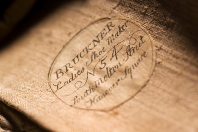 Schoenlabel, 1790s door English School