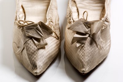 Schoenen, 1790s door English School