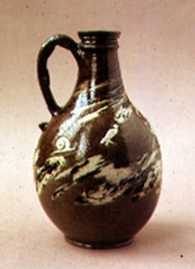 Steengoed fles met gemarmerde decoratie door J.Dwight, Fulham Pottery, late 17e eeuw door English School