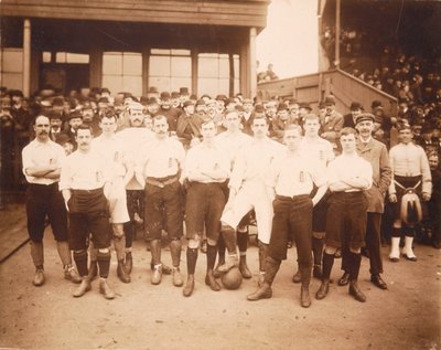 Het Engelse Team dat tegen Schotland speelde in Glasgow, 2 april 1892 door English School