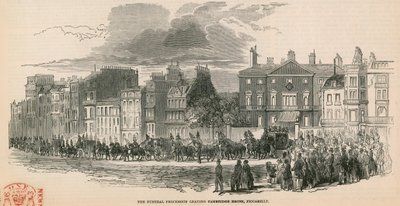 De begrafenisstoet van ZKH De Hertog van Cambridge vertrekt vanuit Cambridge House, Piccadilly, Londen door English School