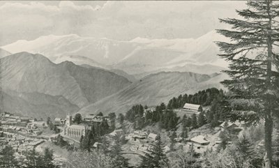 Uitzicht op Simla, het zomerhoofdkwartier van de Indiase regering door English School
