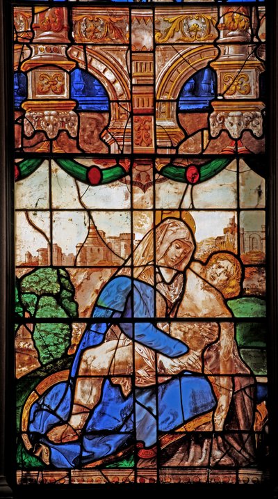 Raam N2 met de Pietà door English School