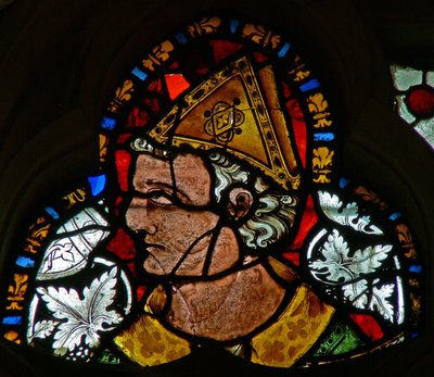 Raam s-2 met St. Cuthbert door English School