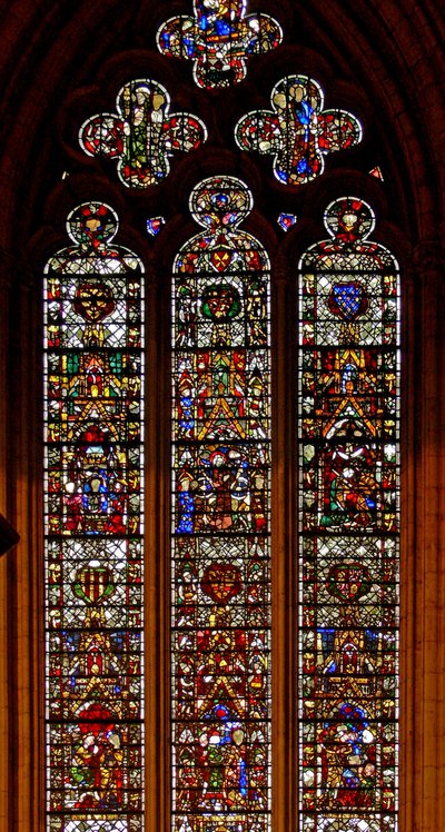 Raam w42 met Peter de Dene en scènes uit het leven van St. Catherine door English School