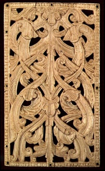 Engels Been Geperforeerd Reliëf, ca. 1125-50: Voorheen Omslag van Gedrukte Bijbel, 1552 door English School English School