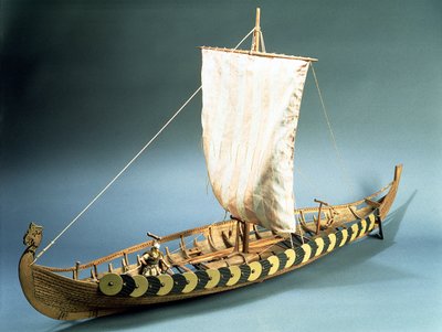 Schaalmodel van een Vikingschip gevonden in Gokstad, Noorwegen in 1880 door English School English School