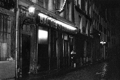 Ingang van een bal-musette, Rue de Lappe, Parijs door Ernest Flammarion