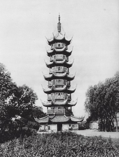 Shanghai, Lung hua ta, Kiangsu, Pagode van de Schoonheid van de Draak door Ernst Boerschmann