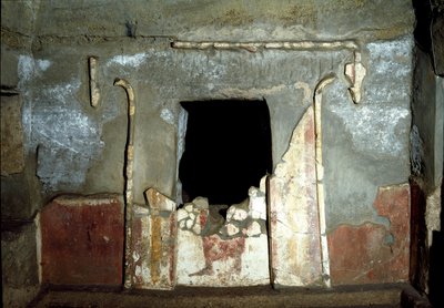 Etruskische beschaving: ingang van het Francois-graf in de necropolis van Ponte Rotto, 4e eeuw v.Chr. Vulci, Italië door Etruscan