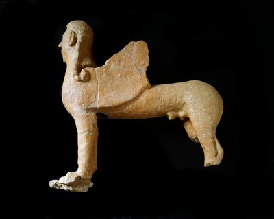 Etruskische beschaving: terracotta sfinx. 550-530 v.Chr. Uit het 2e Paleis van Murlo. Depositi Soprintendenza Archeologica dell