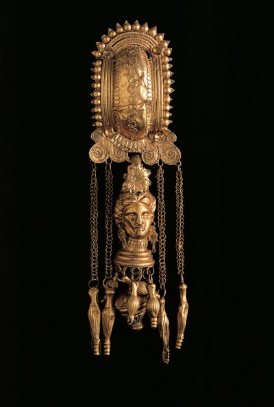 Gouden oorbel met hanger, uit Todi, provincie Perugia, Italië door Etruscan