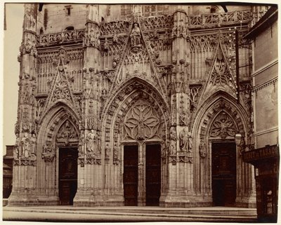 Abbeville, Saint-Vulfran door Eugène Atget