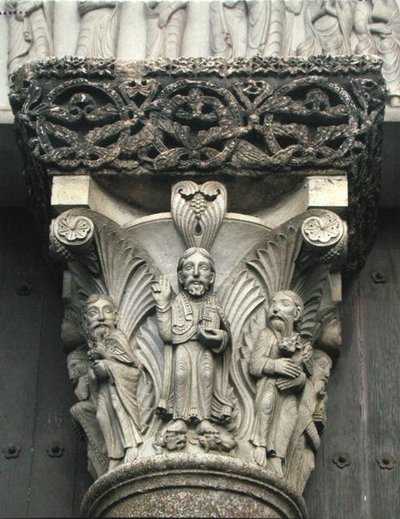 Zuilkapiteel met Christus zegenend van het westportaal van de gevel, 1840-61 door Eugene Emmanuel Viollet le Duc