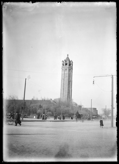 Uitzicht op Eastern Parkway richting Brooklyn Museum, ca. 1903-10 door Eugene Wemlinger