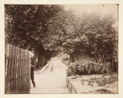 Point du jour, Porte du bas Meudon door Eugène Atget