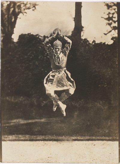 Danse Siamoise van Vaslav Nijinsky in het ballet Les Orientales door Eugène Druet