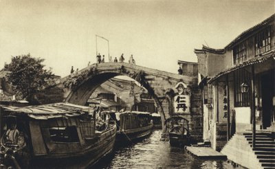 China, Kanaalbrug in Kiahing door European Photographer