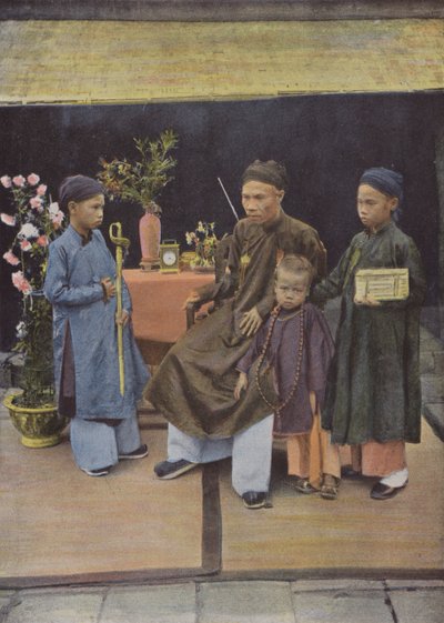 De gouverneur Dao-Tan en zijn kinderen door European Photographer